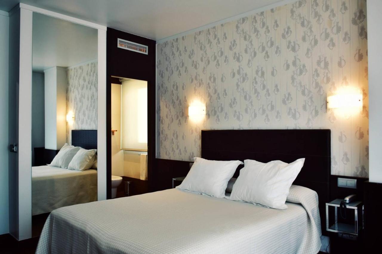 Hotel Alda Carril บิลาการ์เซีย เด อาโรว์ซา ภายนอก รูปภาพ