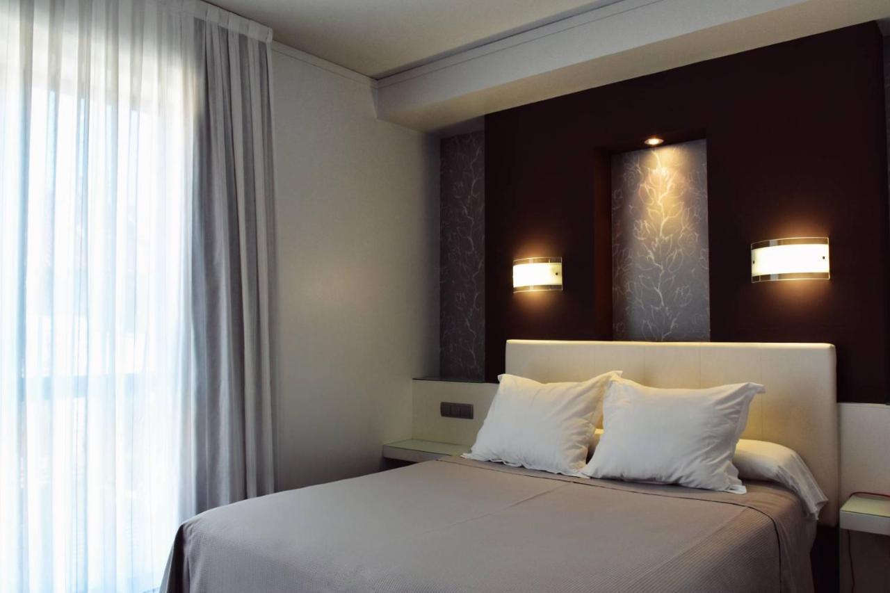 Hotel Alda Carril บิลาการ์เซีย เด อาโรว์ซา ภายนอก รูปภาพ