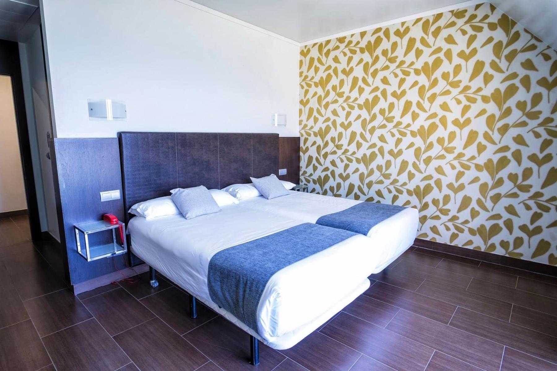 Hotel Alda Carril บิลาการ์เซีย เด อาโรว์ซา ภายนอก รูปภาพ