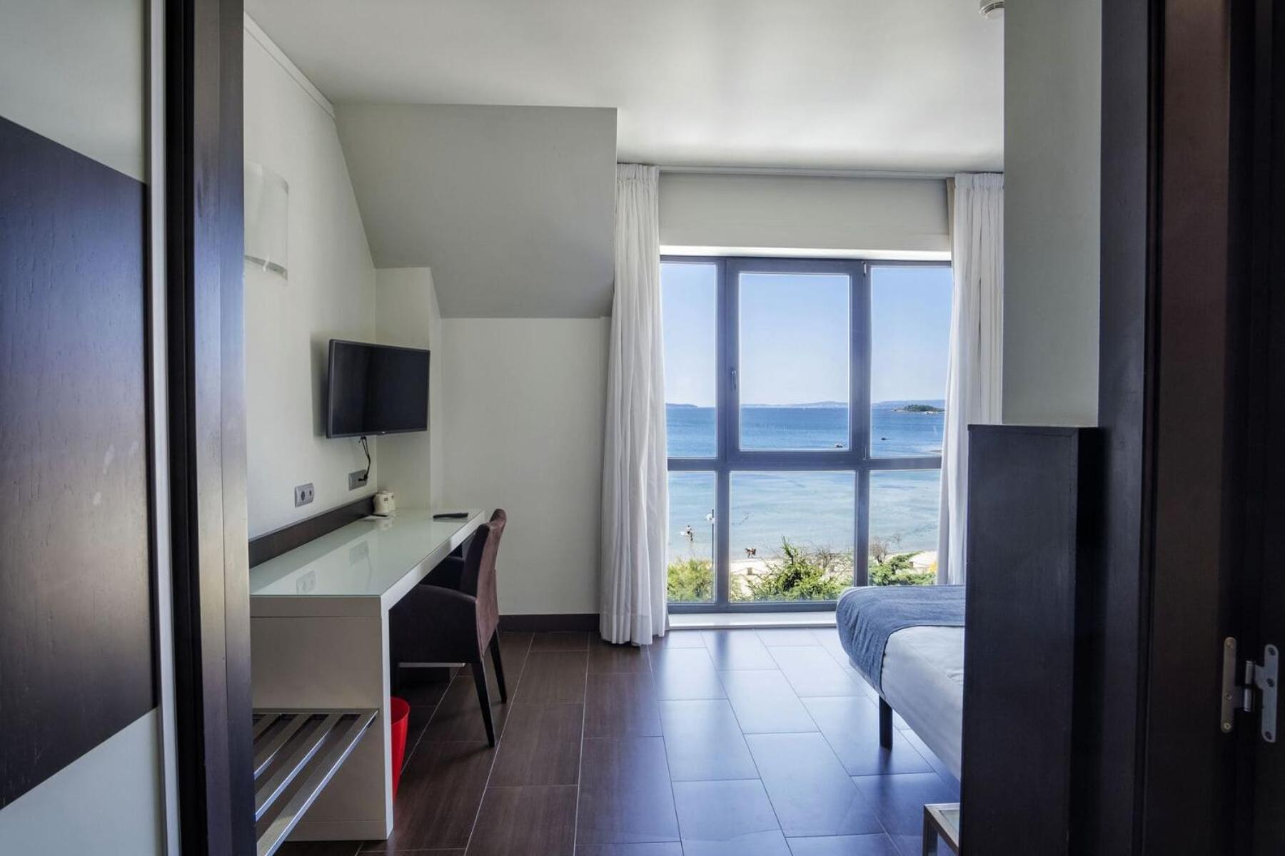 Hotel Alda Carril บิลาการ์เซีย เด อาโรว์ซา ภายนอก รูปภาพ