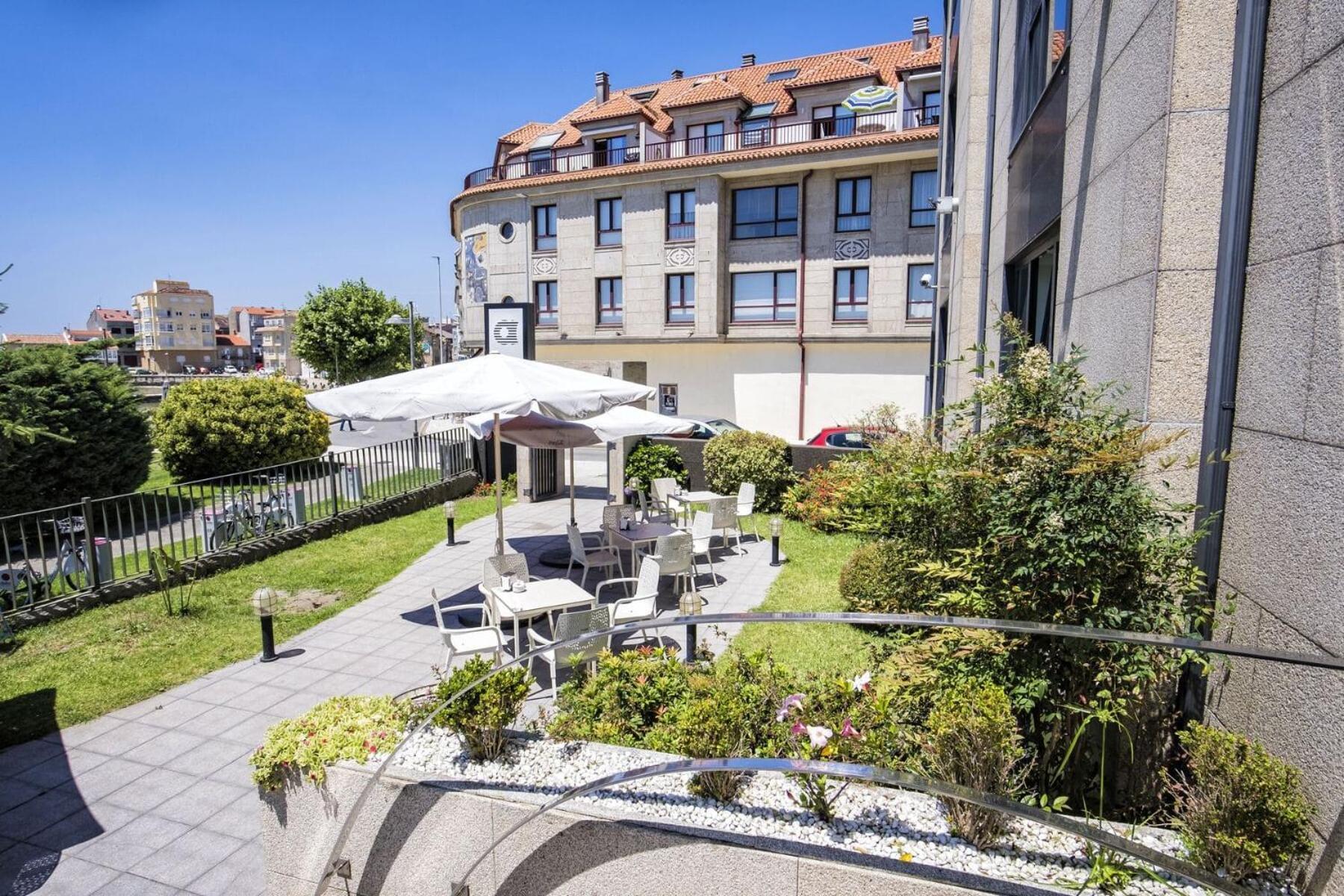 Hotel Alda Carril บิลาการ์เซีย เด อาโรว์ซา ภายนอก รูปภาพ