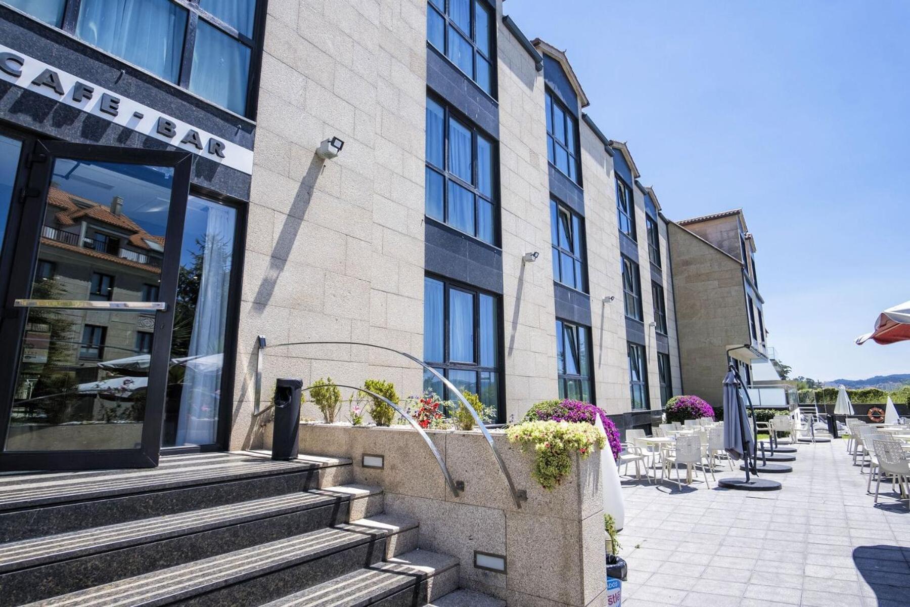Hotel Alda Carril บิลาการ์เซีย เด อาโรว์ซา ภายนอก รูปภาพ